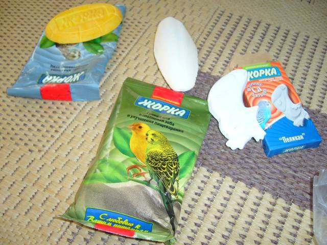 Сепия, минеральный камень, мел и другие полезные добавки для попугаев